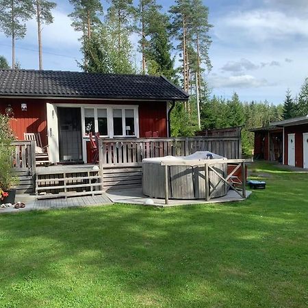 Egen Gäststuga med sjöutsikt Villa Mansarp Exteriör bild