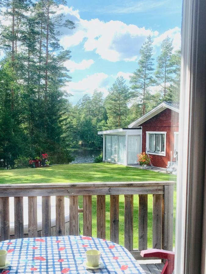 Egen Gäststuga med sjöutsikt Villa Mansarp Exteriör bild